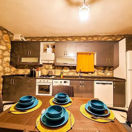 Villa Deniz Manzarali Tas Uyku 2