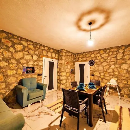 Villa Deniz Manzarali Tas Uyku 2 *