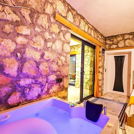 Villa Deniz Manzarali Tas Uyku 2